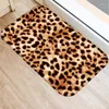 Mattor Leopardmönster Anti-Slip Doormat Kök Bad Entré Dörrmatta Matta Sammousmatta Färgglada inomhusgolvmattor Mattor Heminredning