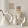 Vases 1PC Living Room Decoration Artistic Vase Ornaments White Ceramic Circular Hollow Donuts Flower Pot Nordic