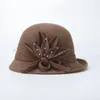 BERETS TOMKHU 2024 Hösten och vintern British Celebrity Gift Hat Women's Elegant Banket Wool Felt Vintage Flower