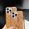 Tasarımcı Telefon Kılıfı Kadınlar Crossbody Deri iPhone Kılıf İPhone 15 Pro Maks Kılıfları İPhone 14 13 12 11 Pro 15 14 Artı Cüzdan Kart Tutucu Kılıfları Kapak Omuz Zinciri