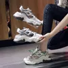 Фитнес-обувь женская кроссовки 2024 модная дышащая женщина-теннисная женщина-платформы дизайнерские платформы сетчатые тренеры женские