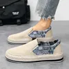 Casual Shoes Four Seasons Leisure Fashion Men's Grass Sticked Corduroy Fishing Lightweight och andningsbara lata med ett steg