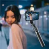 Selfie Monopods Roreta 2024 Nowy bezprzewodowy bluetooth selfie Statyw z wypełnieniem światła migawki zdalne dla iOS Android Smartfon Y240418