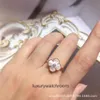 High End smyckringar för VanCleff Womens Sterling Silver Clover Ring Set With Diamonds Agate White Fritillaria Prova Tail Ring Red Single Flower Light Luxury Ring