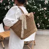 Axelväskor Summer Wicker Tote For Women's Rattan Woven Handgjorda väska Kvinnliga strandstrån Damer 2024 Fashion Top Handtag