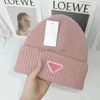 Designer Beanie/Skull Caps Herfst en winter getij omgekeerde driehoeksbrief Wollen hoed uit de straatliefhebbers Meloenhuid Hoed Warm Cold Hat Heren Leisure Hoeden