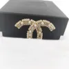 2022 Broche de charme de qualidade de luxo Design simples com diamante brilhante em 18k Gold Plated Have Box Stamp Ps7298a241j