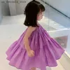 Flickans klänningar flickor klänning sommaren 2022 koreanska coola casual barns klädkaka prinsessan klänning baby barns pendelle strand verssidos q240418