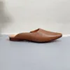 Slippers Birkuir Toe fermé pour les femmes Sandales à talon épais se glissent sur des diapositives extérieures pointues en cuir authentique à pointe