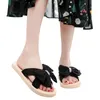 Slippers 2024 Fashion Summer Dames plat gekruiste kleurrijke bloemen open teen lichtgewicht strand zapatos mujer tonencia
