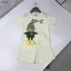 Luxury Baby Tracksuits Child Summer Suit Kids Designer Kläder Storlek 90-140 cm Stickad nallebjörn Design Boys T-shirts och Shorts 24 April