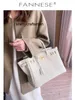 Femmes Luxury Handbag L Couleur Nouveau sac de toile de vache supérieur de haute qualité Togo Sac en cuir véritable
