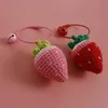 Keychains Lonyards Sweet Tiven Strawberry Pendant laine Croched Fruit Hanging Car Keychain Sac Accessoires Charme