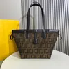 Bolsos de cubo de diseñador de moda billetera de mano de hombro para mujer ligero Bolsas de compras casuales Bolsas de compras Mini Mini Crossbody Purse Tres tamaños de Bolsas para mujeres