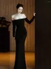 Runway Dresses Sexig svart kändis båthals med långärmad golvlängd bankett värd franska kväll cocktail party klänningar 2024