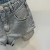 2024 Street Spicy Girl Metal Diamond Pocket exposé 3/4 short en jean pour femmes