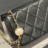 Doppi di perle di lussuosa perle di lusso Borse a tracolla a catena regolabile classiche mini patta trapuntato diamante reticolo nero borsa da esterno bianco esterno 20x13 cm Tasto di carto