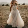 2024 nieuwste strand trouwjurken v nek spaghetti strpas tule luxe kralen kristallen vloer lengte landelijke bruiloft jurken