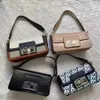 Handbag Designer Hot Vendre 50% de réduction sur les sacs d'épaule New Womens Bag Couleur de mode Single Chao Brand Polylenger