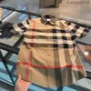 Fashion Luxury Buurberlyes Clothes for Women Men Classic Plaid Short Sleeved Shirt Coat Business Casual Top Mens T-shirt Womens with Brand Original Logo