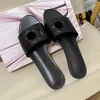 Designer -Hausschuhe Frauen Zimmerschuhe rutschen Buchstaben aus Luxus Sandalen Sommer lässige Bodenrutschen Sliders Sandalen Frau Mules Sandles Beachschuhe mit Schachtel