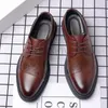 Chaussures décontractées Homme des mocassins en cuir italien de la mode de la mode sur le design d'épissure commerciale formelle