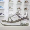 Designer Cowide Casual Schuhe für Männer und Frauen Neues Paar TPU Outsohle Bizshoes Brief Drucksticke Mode Joker Persönlichkeit Legal Kopie Coach Sneakers A48