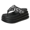 Talltor kvinnor bling sommar damer strand flip-flops chunky läderskor kilar klackar utanför sandaler kvinna hög plattform 7 cm