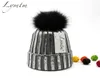 Winter Silver Bronzing Snap Fastener Pompom gebreide muts hoed vrouwen faux bont pompon warme ski -schedels beanie hoge kwaliteit s181205147525