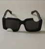 2022 Vente de lunettes de soleil carrées carrées Black Men et femmes Designer de marque Small Face Sun Gernes UV400 de haute qualité avec Box8110187