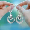 Boucles d'oreilles en pente 1 paire femme Moon Star Rignestones Bijoux Géométrie élégante Crochet pour la mode