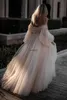 Sevintage Beach Wedding Dresses Pink 2023 우아한 연인 랜턴 슬리브 A- 라인 레이스 아플리케 보헤미안 신부 가운 사용자 정의 제작