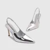 Chaussures habillées de mariage argenté Rigiane d'orteil haut de gamme printemps d'été Baotou Stiletto chaîne sexy sandales tout-en-un