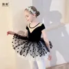 Bühnenbekleidung Kinderstanzkleidung Girls 'Performance Praxis schwarze langärmelige Split Ballet Rock Frühling und