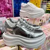 Chaussures décontractées Femmes Sliver White Boat White Chunky Sneakers High Heels Platform Printemps Spring épais Bottom hauteur augmentant 2024