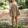 Girl's jurken Retro Girls verstelbare riemen linnen gezwollen rok herfst nieuw Frans katoen en linnen casual losse kinderen prinses jurken Q240418