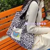 Bolsas de ombro Bolsa de compradores de padrão de leopardo para mulheres Big Tote Bolsas de Tote Casual Moda Damas de grande capacidade colete