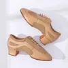 Chaussures de danse 2024 Coue de vache de haute qualité Summer Latin Soft Breathable Ballroom Shoe for Women Girls Jazz Sneakers