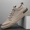 Sapatos casuais 2024 Men Men Lightweight Breathable Man Canvas Flats Lace-up Sneaker Sneakers Travel Tenis Masculino