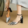 Sandały letnie kobiety patentowe skórzane buty na spiczastą nose piętę designer