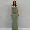 Podstawowe sukienki zwykłe projektant 2023 Summer Spaghetti Pasek Czarna długa sukienka Kobieta bez rękawów