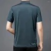 Polos pour hommes Polo-shirt adapté à la peau douce Summer Men de vêtements pour hommes décontracté à demi-manche confortable Courtette courte W5605