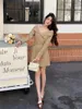 Robes décontractées Robe de femme d'automne 2024 Fashion Golden Tweed Sexy Sexe sans bretelles à manches longues Long