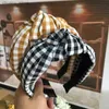 Hoofdbanden retro plaid geknoopte hoofdband haaraccessoires hoofdbands voor vrouwen mode klassiek rooster haarband knoop tulband meisje hoofddeksel y240417