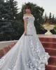 Elegancka srebrna z ramion sukienki ślubne 3D Kwilowe sukienki ślubne Klorowe Suknie ślubne Plus Size W rozmiarze