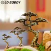 Trädgårdsdekorationer Antik trädstaty Miniatyr figur Metallskulptur Mini Pine Ornament för Bonsai Micro Landscape Flowerpot Home Decor