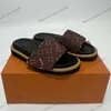 Slipper -Designer -Objektträger Frauen Sandalen Pool Kissen Heels Baumwollstoff Stroh ungezwungene Hausschuhe für Frühlings- und Herbst -Flat -Komfort Maultiere gepolstert