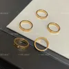 Designer senior V Gold CNC Précision Edition Caeter Edition étroite Single Diamond Love Chread Couple Couple de mode Simple Fashion Couple Matching Ring