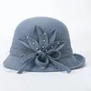 BERETS TOMKHU 2024 Hösten och vintern British Celebrity Gift Hat Women's Elegant Banket Wool Felt Vintage Flower