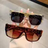 Óculos de sol perna da corrente de ouro de luxo para homens vintage feminino de moldura de sol dos óculos de moda Moda Sombras femininas Óculos UV400